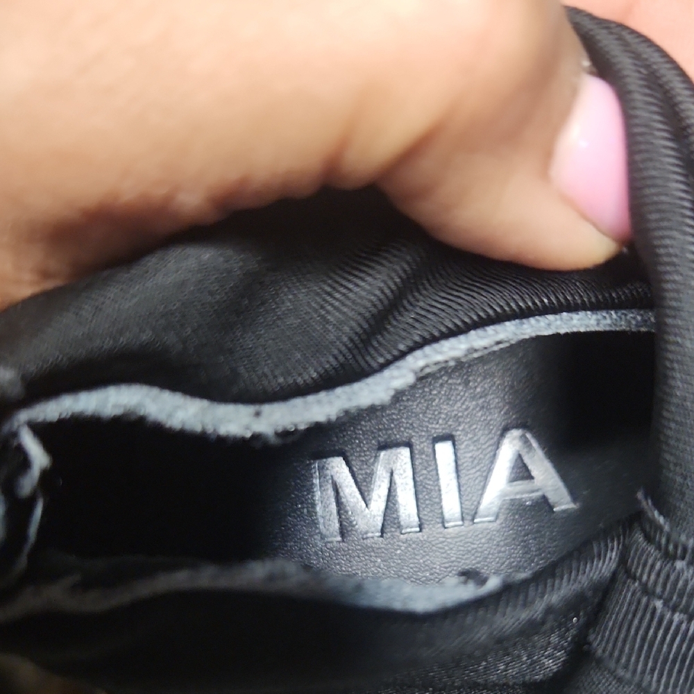 MIA Black Heeled Boots with Classic Design - Picture 2 of 4
